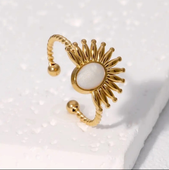 NEW!  Adjustable French-Style Ring – Vintage-Inspired Elegance - Picture 7 of 10